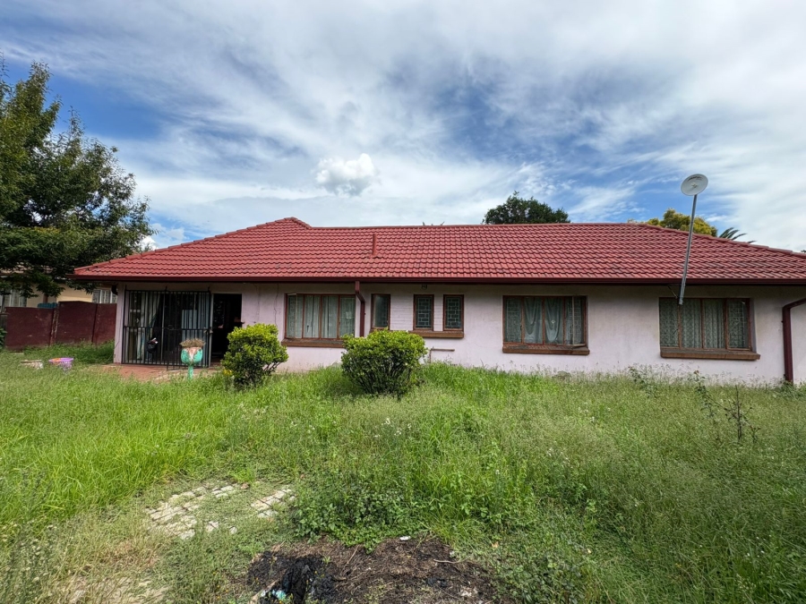5 Bedroom Property for Sale in Sasolburg Ext 2 Free State
